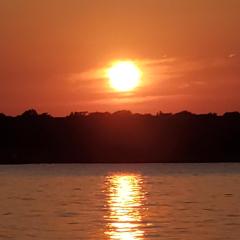 Fully furnished lakefront Retreat