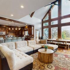 Spicewood Sunset Lake Villa