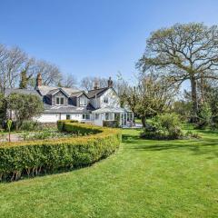 4 Bed in Winfrith Newburgh 86025