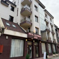 Hotel Aris
