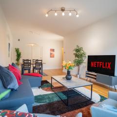 Large Central 2BR - Scandinavian Design - Balcony