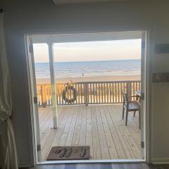 Beach Front Home with Amazing Views!