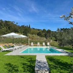 Villa Amore, a Romantic Hilltop Farmhouse in Lucca