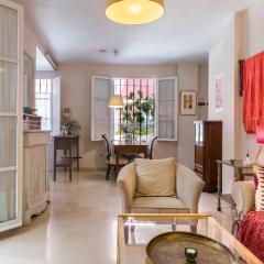 Lirio de Sevilla Apartment with a pool in the old town