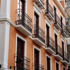 Honest Granada Hotel