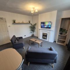 Stunning 4 BedHouse Company Workers Welcome, Parking, Wifi, Netfix