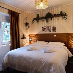 Το Σπίτι στην Πόλη του Μύλου των Ξωτικών