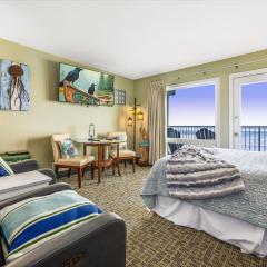 Ground Floor Queen Studio - Ocean View - Pool and Hot Tub