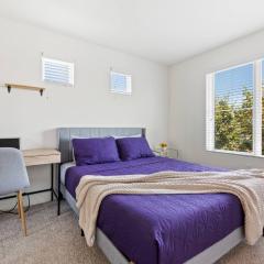 Bright Private Room | Central OC by Irvine & Beach