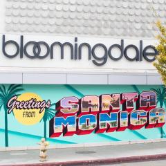 Coastal Luxe | Walk to Pier + Free Parking