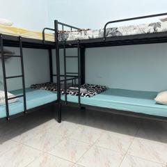 Bed space for Budget Backpacker - No Parking