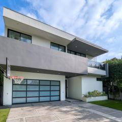 Ultra Luxe Estate With Pool and Stunning 360 LA Views