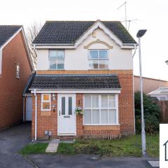 Detached 4 bed - Modern Contractor Pad - Reading