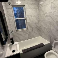 Private Room near Yale with Desk & Fast WiFi near Yale and Hospitals