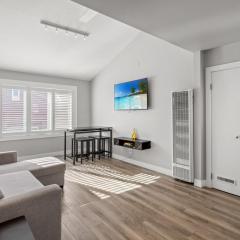 Modern 1BR • Smart TV • Near Venice Beach