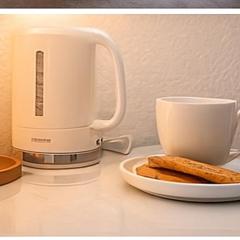 Contractor Stay above bar and restaurant