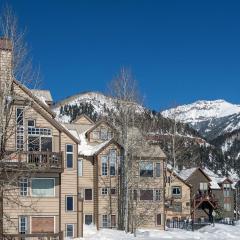 Etta Place Too 113 by AvantStay Close to Town The Slopes In Complex w Communal Pool Hot Tub