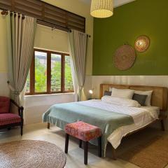 Serene City Hideaway in Phnom Penhs Heart