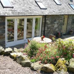 Cosy cottage for two in the highlands