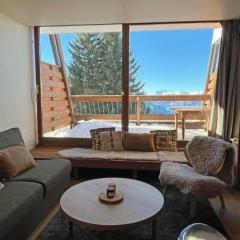 Cozy apartment with balcony and pool