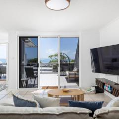 Nelson Towers- Overlooking The Bay