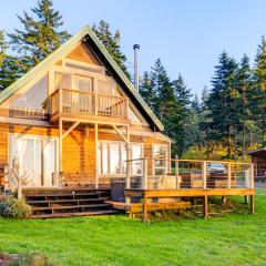Pacific View Home Hot Tub and OceanandValley Views!
