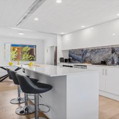 7 - 22 - 26 Russell Street Hawks Nest