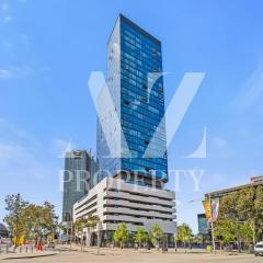 Luxury Perth Apartment - City Views RAC Arena Pool & Gym