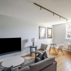 Luxurious 1 Bed House, Free Parking, Braintree Town with Sky TV