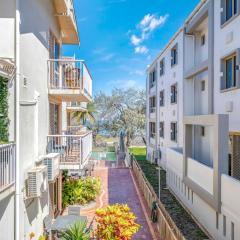 Shoreline Apartments - Unit 4a