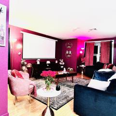 The Pink House Free Netflix King Bed MIT Harvard Steps Away