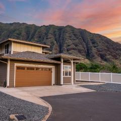 Makaha Villa by AvantStay Mountain Ocean Views