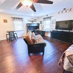 FW Keller 26 miles to Fifa Stadium Modern Studio Pool by Vacation Your Way