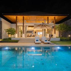 Luxury Royale Villa with maid at Bangtao beach