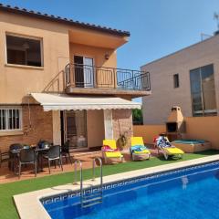 Casa en el corazón de L'Escala con terraza - HISP-236-11