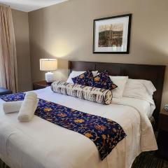 King Bed, Balcony, Pool, Hot Tub, Sauna