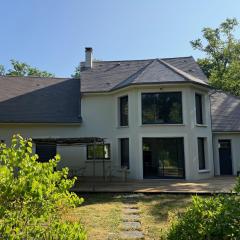 Spacieuse Villa entre forêt et golf, calme absolu - FR-1-590-589