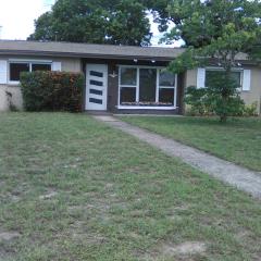 1 BEDROOM KITCHEn BATHROOM ApT