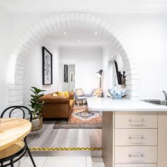 Contemporary 2-Bed House in Trendy Enmore