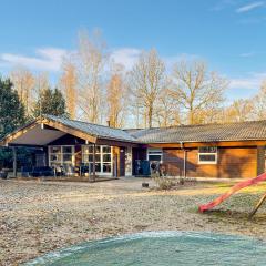 3 Bedroom Beautiful Home In Silkeborg