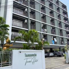 OYO 75446 Travis Inthamara 49