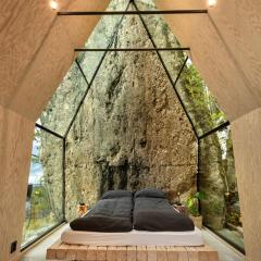 Exclusive vacation retreat by Hornelen