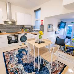 Spacious 4BR Cardiff Home with Free Parking