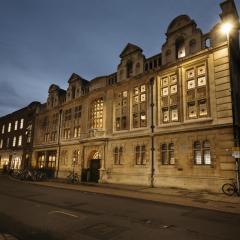 The Hobson Cambridge by Adina