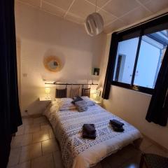 Pieds dans l'eau - Lac Léman - 2 min Evian - Spacieux