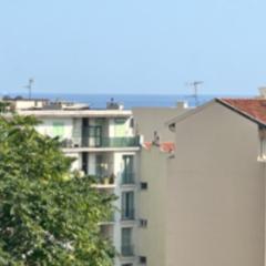 Studio with veranda 5min walk to the beach