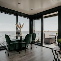 Houseboat Plus Uitgeest