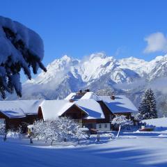 Hirzhof SO Bike&Ski Ridehaus Ski In Ski Out