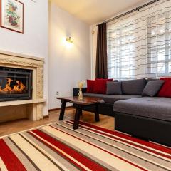 Vacation Home in Starosel Pool & Spa