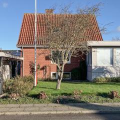 3 Bedroom Cozy Home In Bøvlingbjerg